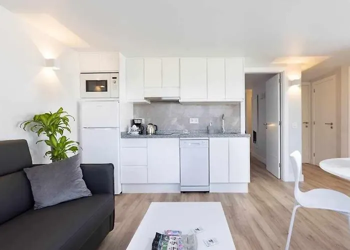 Sunnyland Martianez 5 *